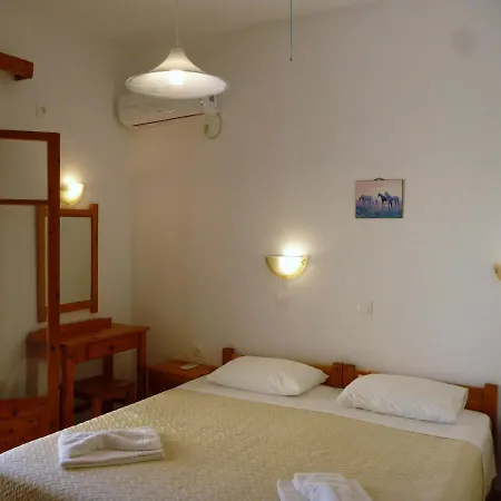 Giannis Appartments * 圣佐治欧斯帕贡