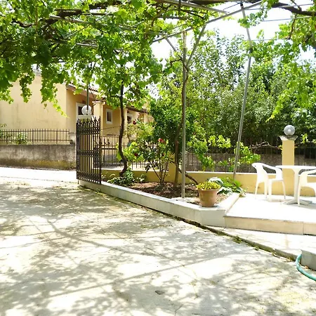 公寓 Giannis Appartments *