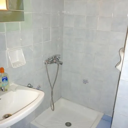 Giannis Appartments * 圣佐治欧斯帕贡